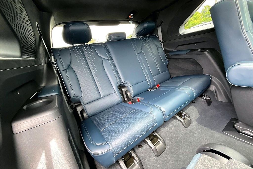 2025 Cadillac ESCALADE IQ Luxury 2