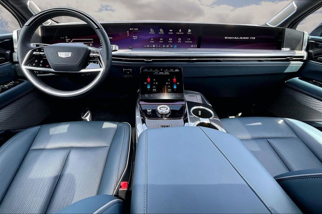 2025 Cadillac ESCALADE IQ Luxury 2