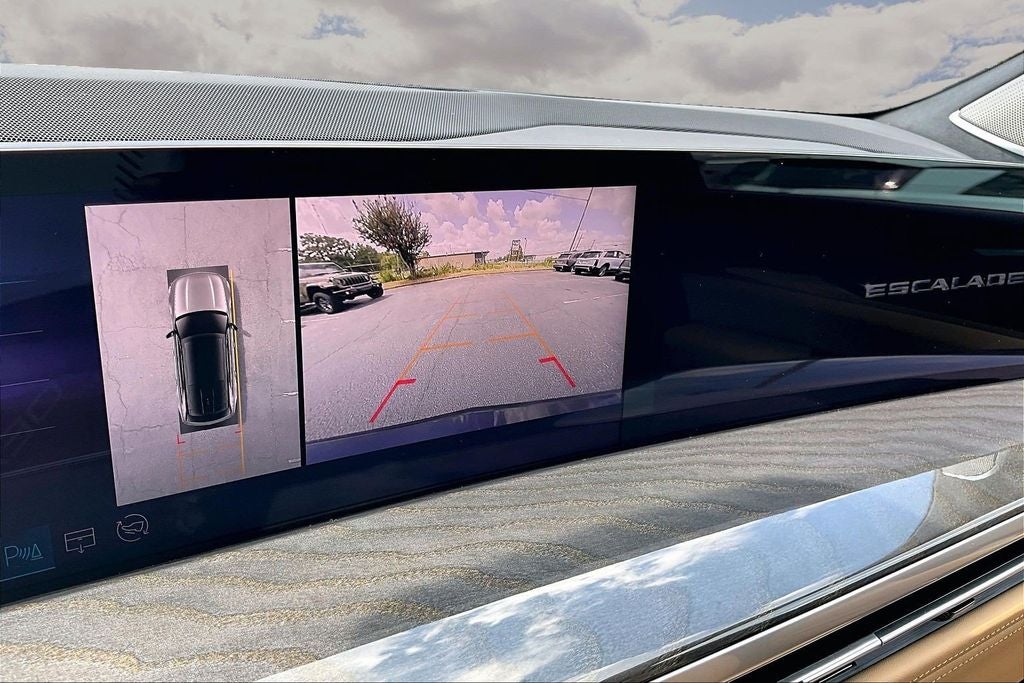 2025 Cadillac ESCALADE IQ Luxury 2