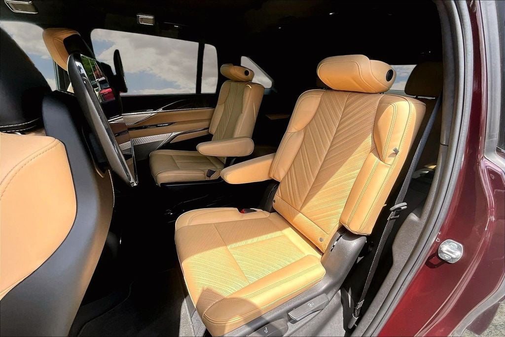 2025 Cadillac ESCALADE IQ Luxury 2