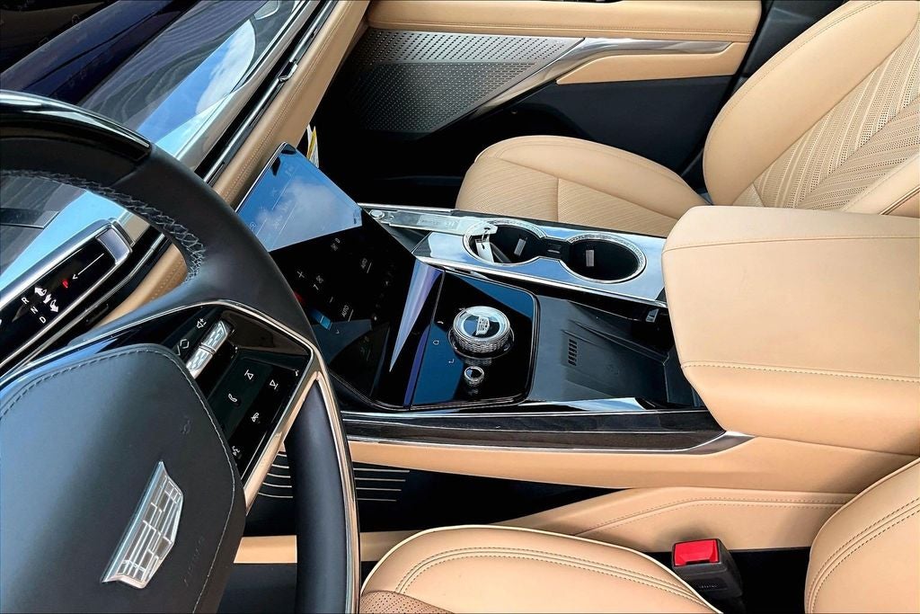 2025 Cadillac ESCALADE IQ Luxury 2