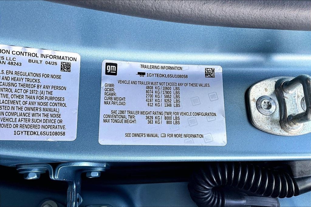 2025 Cadillac ESCALADE IQ Luxury 2