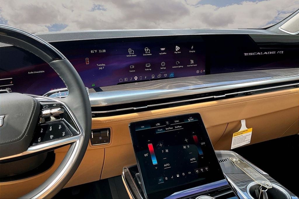 2025 Cadillac ESCALADE IQ Luxury 2