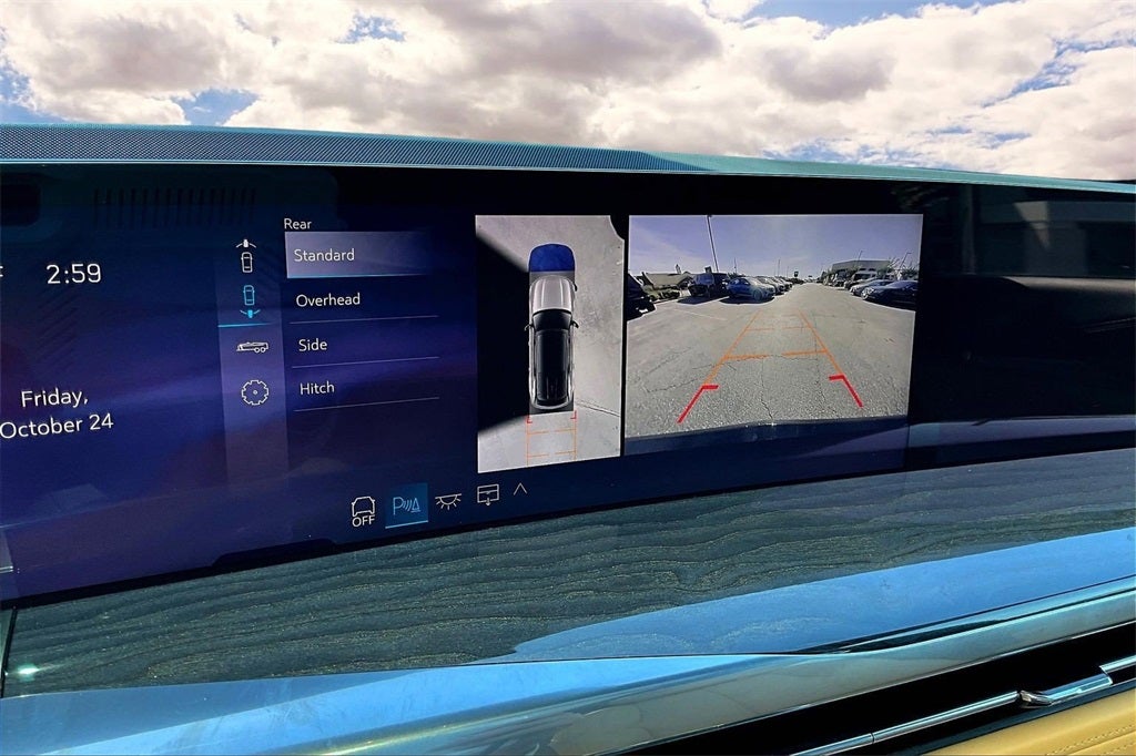 2025 Cadillac ESCALADE IQ Luxury 2