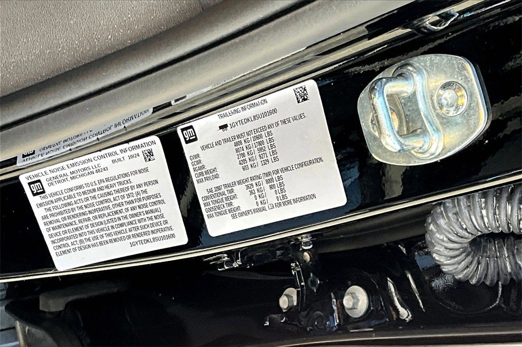 2025 Cadillac ESCALADE IQ Luxury 2