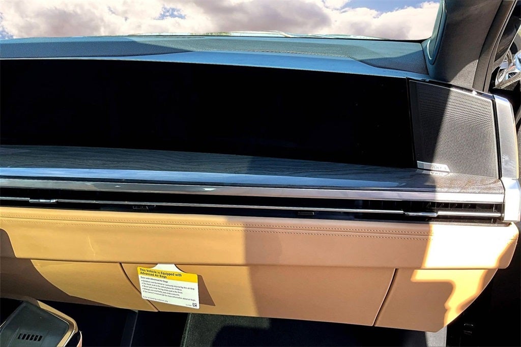 2025 Cadillac ESCALADE IQ Luxury 2