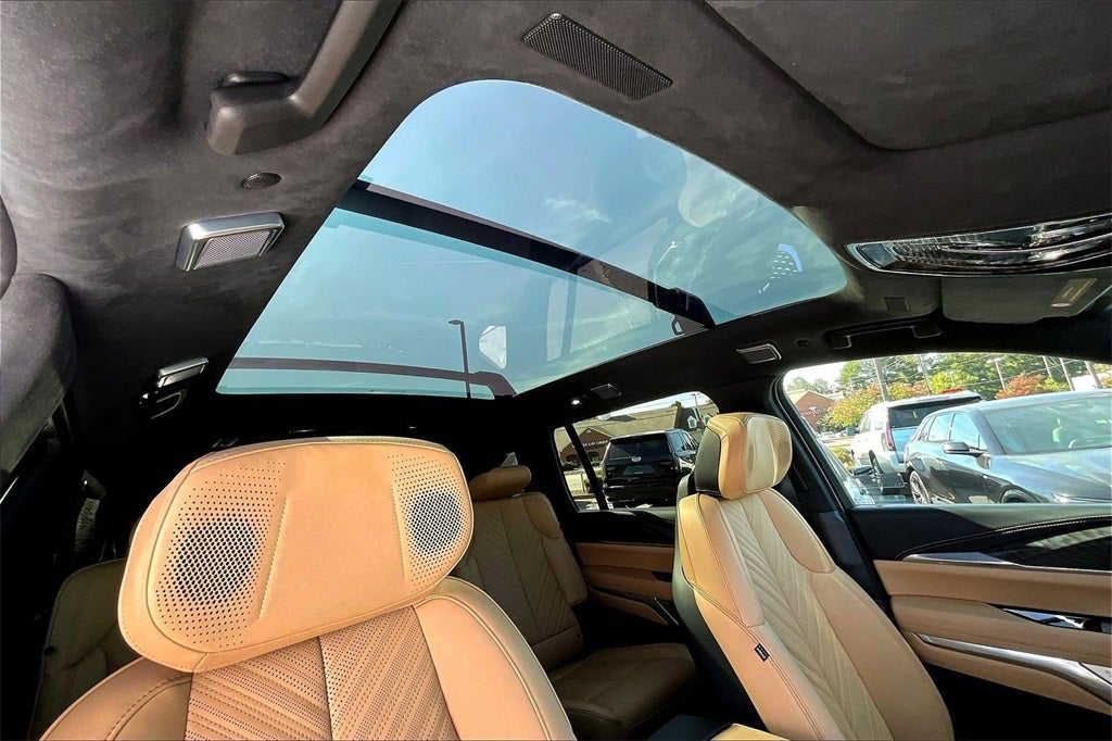 2025 Cadillac ESCALADE IQ Luxury 2