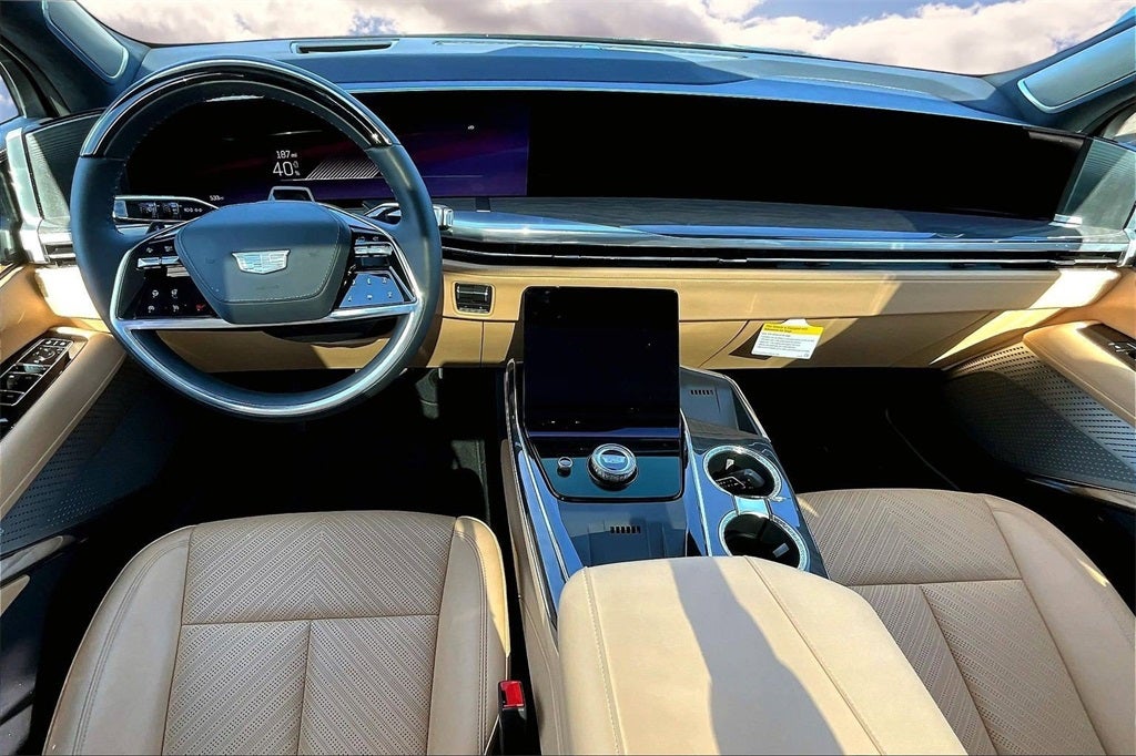 2025 Cadillac ESCALADE IQ Luxury 2