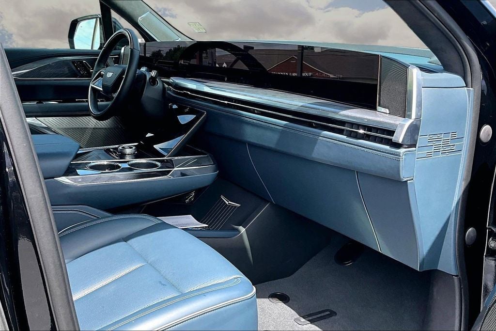 2025 Cadillac ESCALADE IQ Luxury 2