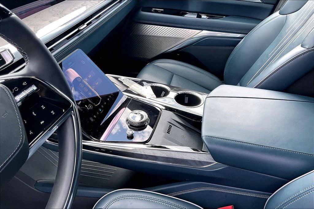 2025 Cadillac ESCALADE IQ Sport 2