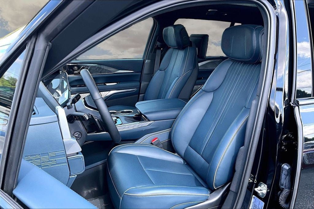 2026 Cadillac ESCALADE IQ Premium Sport