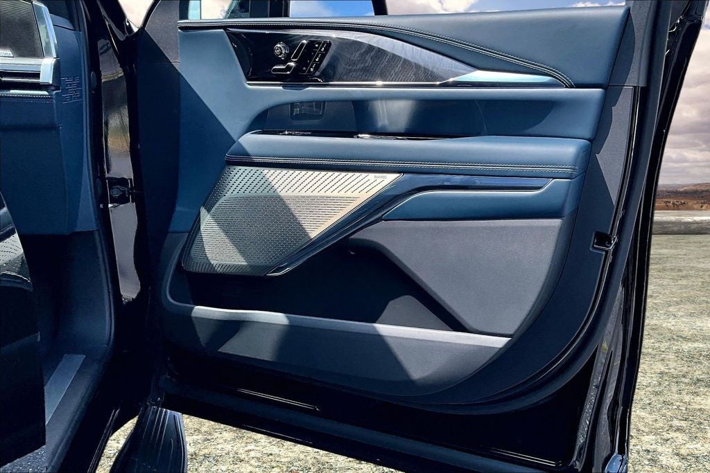 2026 Cadillac ESCALADE IQ Premium Sport
