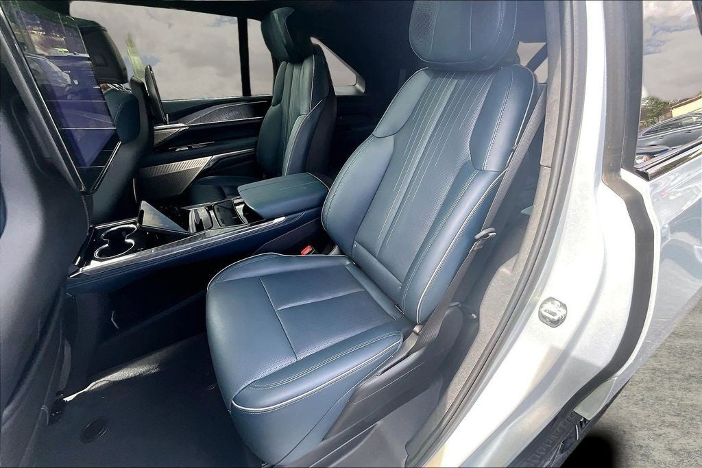 2025 Cadillac ESCALADE IQ Sport 2