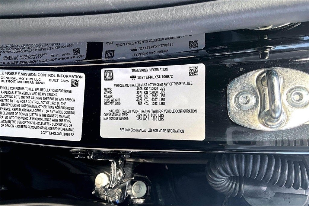 2025 Cadillac ESCALADE IQ Sport 2