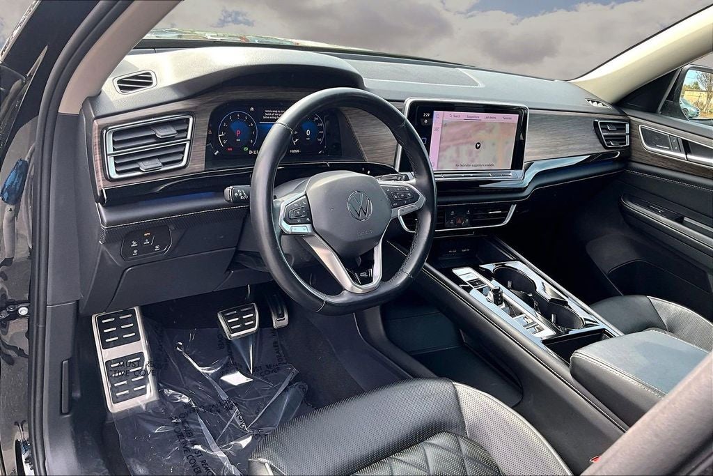 2024 Volkswagen Atlas 2.0T SEL Premium R-Line