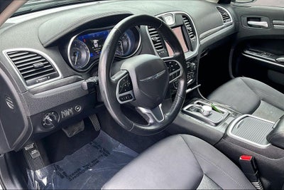 2020 Chrysler 300 Touring