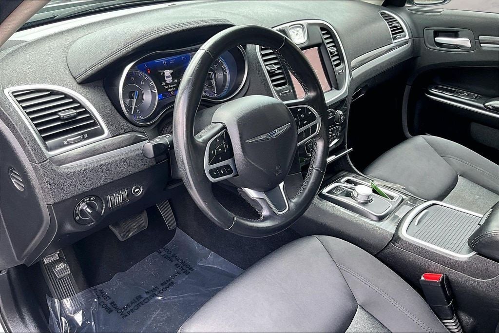 2020 Chrysler 300 Touring