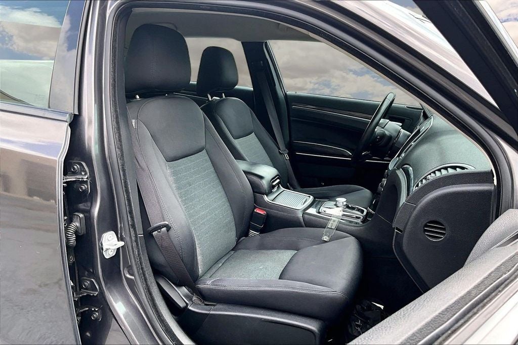 2020 Chrysler 300 Touring