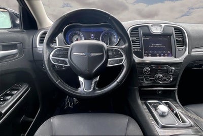 2020 Chrysler 300 Touring