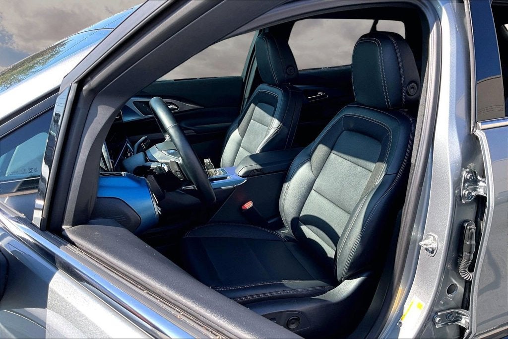 2024 Chevrolet Equinox EV LT