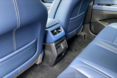 2025 Cadillac OPTIQ Luxury 2