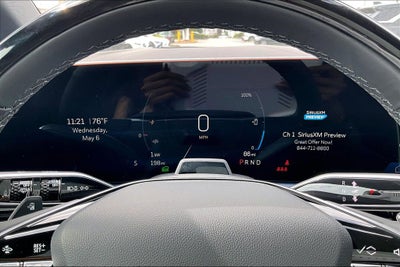 2025 Cadillac OPTIQ Luxury 2