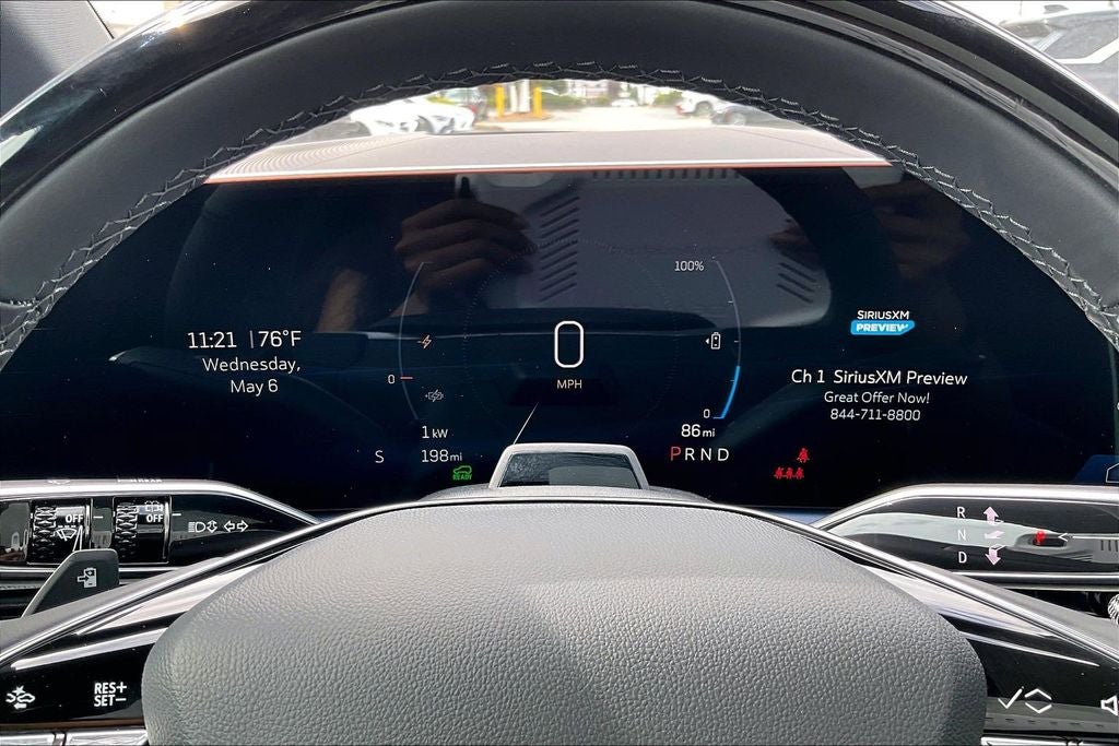 2025 Cadillac OPTIQ Luxury 2