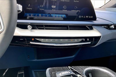 2025 Cadillac OPTIQ Luxury 2