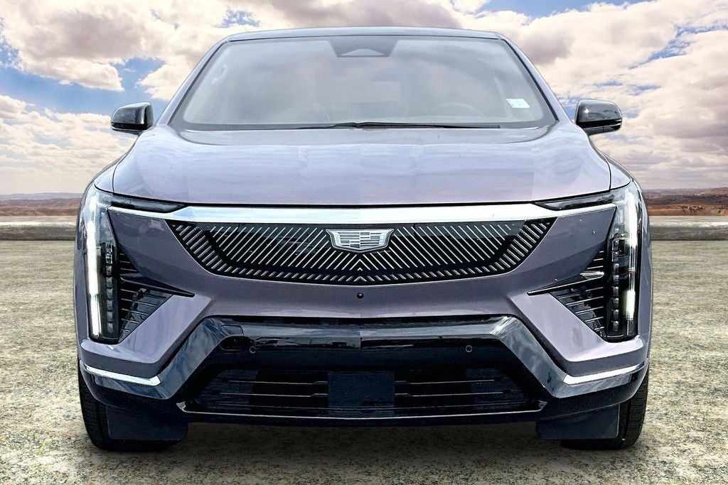2025 Cadillac OPTIQ Luxury 2