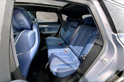 2025 Cadillac OPTIQ Luxury 2