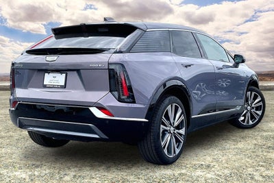 2025 Cadillac OPTIQ Luxury 2