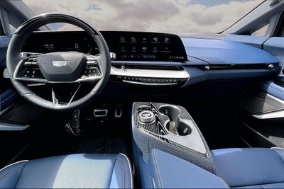 2025 Cadillac OPTIQ Luxury 2