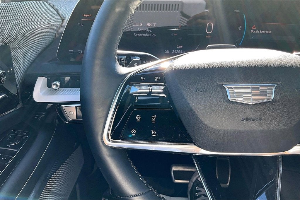 2025 Cadillac OPTIQ Luxury 2