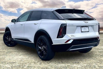 2025 Cadillac OPTIQ Luxury 2