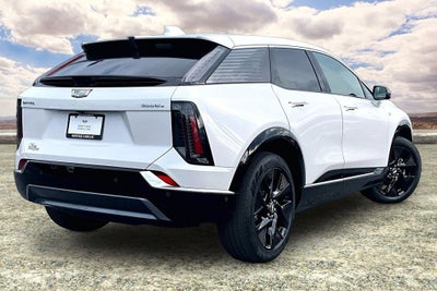 2025 Cadillac OPTIQ Luxury 2