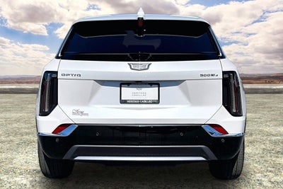 2025 Cadillac OPTIQ Luxury 2