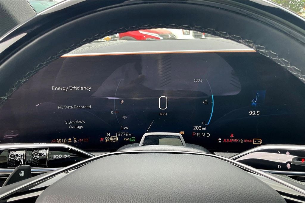 2025 Cadillac OPTIQ Luxury 2