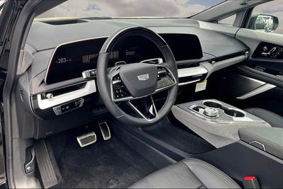 2025 Cadillac OPTIQ Luxury 2
