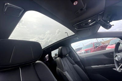2025 Cadillac OPTIQ Luxury 2