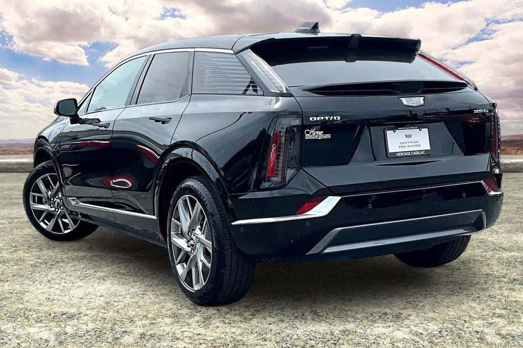 2025 Cadillac OPTIQ Luxury 2