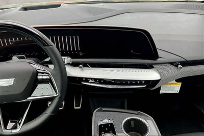 2025 Cadillac OPTIQ Luxury 2