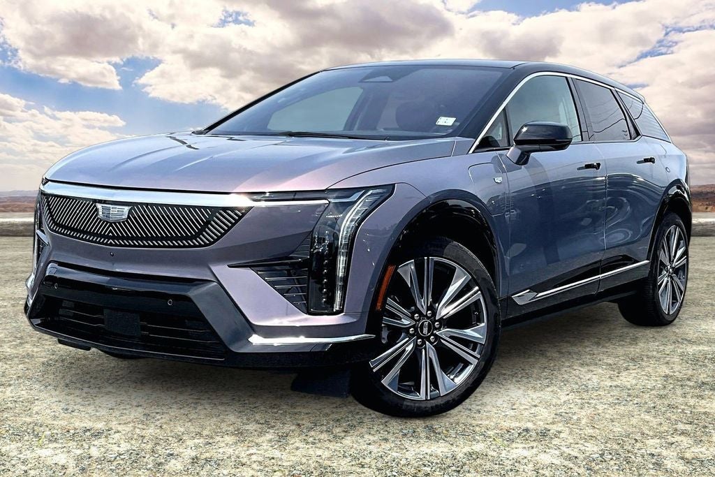 2025 Cadillac OPTIQ Luxury 2