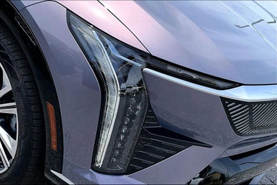 2025 Cadillac OPTIQ Luxury 2
