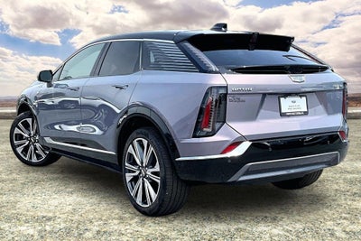 2025 Cadillac OPTIQ Luxury 2