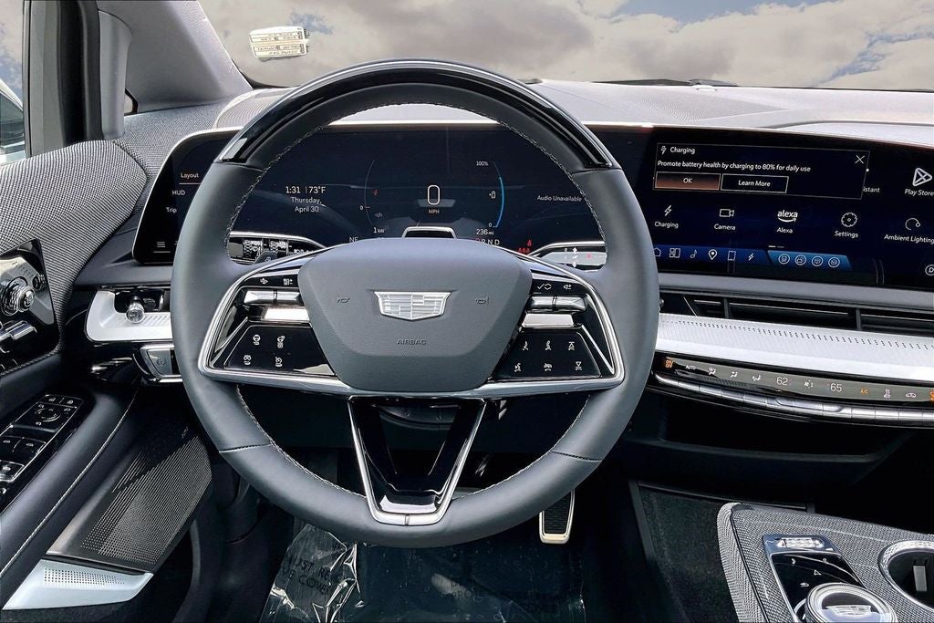 2025 Cadillac OPTIQ Luxury 2