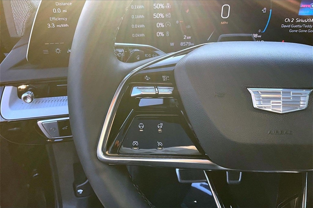 2025 Cadillac OPTIQ Luxury 2