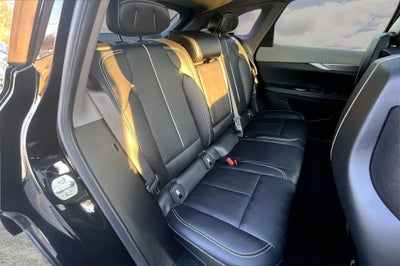 2025 Cadillac OPTIQ Luxury 2