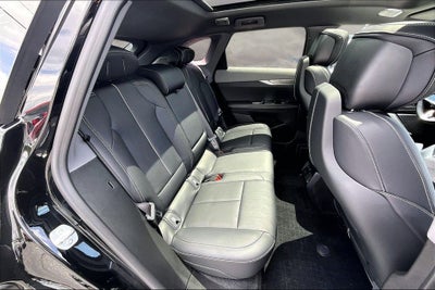2025 Cadillac OPTIQ Luxury 2