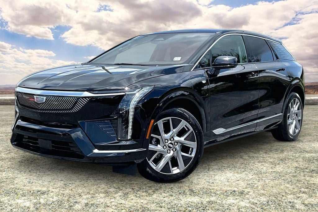 2025 Cadillac OPTIQ Luxury 2