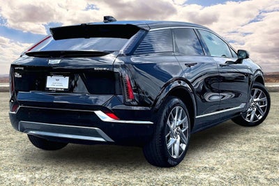 2025 Cadillac OPTIQ Luxury 2